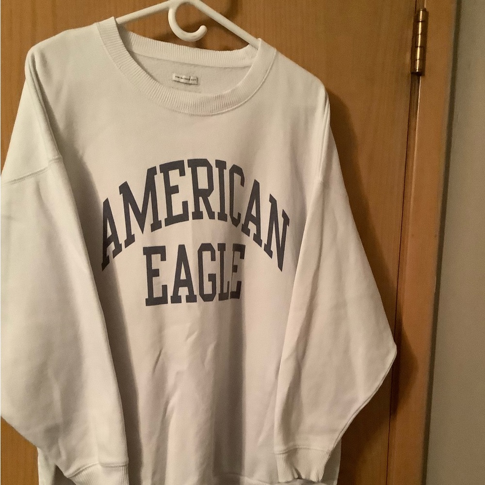 Womens OVERSIZED!! Sweatshirt by American Eagle. Size Medium